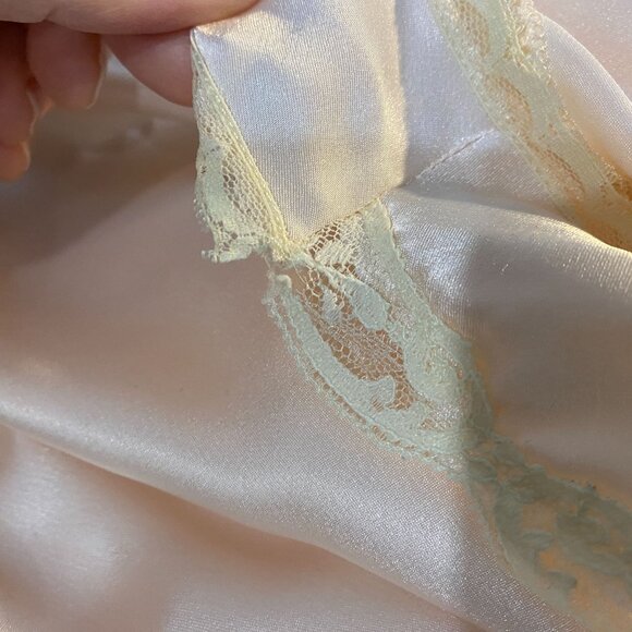 Vintage Lindsey Blake Short Satin Robe Nightgown Set Size M Lace Trim Pale Pink - Picture 14 of 14
